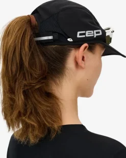 Czapka biegowa z daszkiem i ochroną UV Core Run CEP czarna
