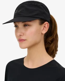 Czapka do biegania z daszkiem Pro Run Ultralight unisex czarna