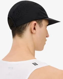 Czapka do biegania z daszkiem Pro Run Ultralight unisex czarna