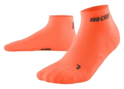Damskie skarpety kompresyjne sportowe CEP Ultralight low-cut koralowe - nowa kolekcja